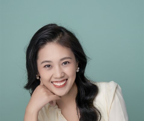 雅莉 Liya
